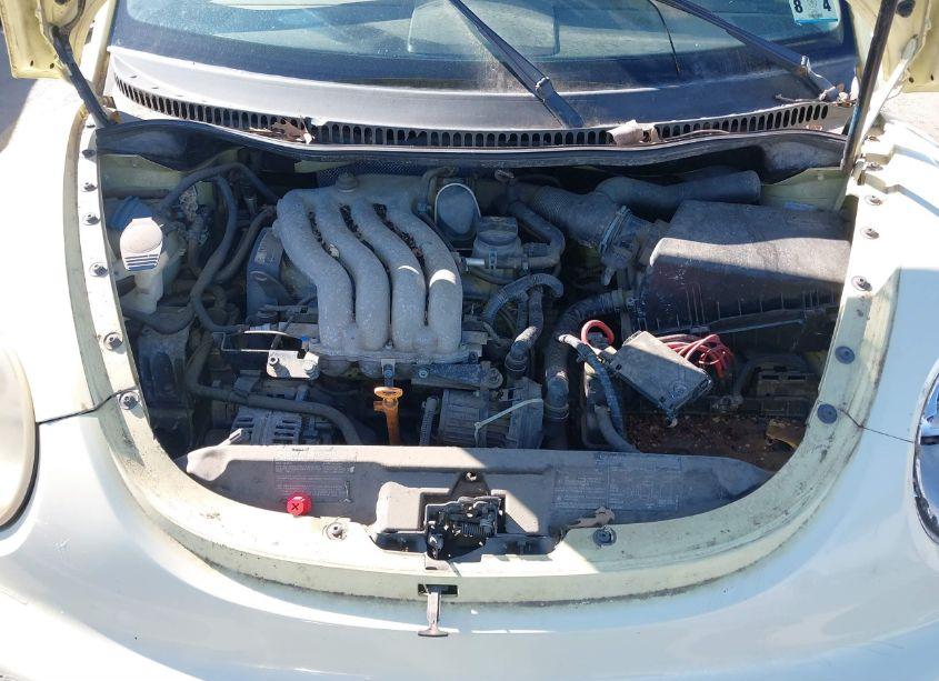 Photo 10 of 2005 Volkswagen New BEETLE GLS (VIN 3VWCM31Y35M300429)