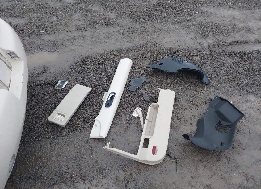 Photo 12 of 2005 Volkswagen New BEETLE GLS (VIN 3VWCM31Y45M309799)