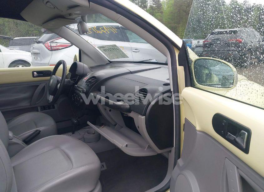 Photo 5 of 2005 Volkswagen New BEETLE GLS (VIN 3VWCM31Y55M312503)