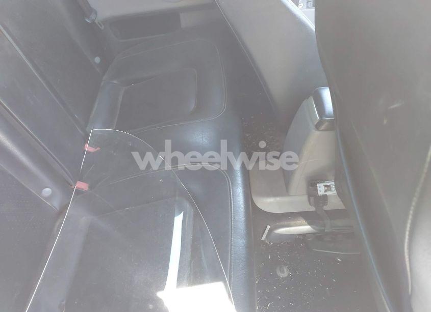 Photo 8 of 2005 Volkswagen New BEETLE GLS (VIN 3VWCM31Y55M369090)