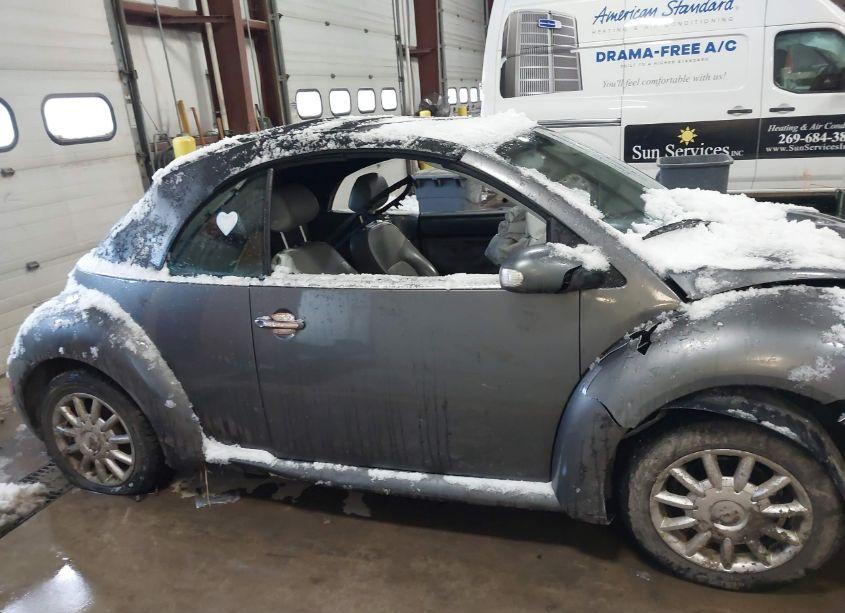 Photo 13 of 2004 Volkswagen New BEETLE GLS (VIN 3VWCM31Y64M320432)