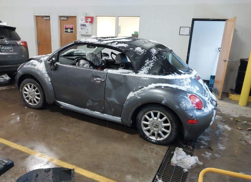 Photo 3 of 2004 Volkswagen New BEETLE GLS (VIN 3VWCM31Y64M320432)