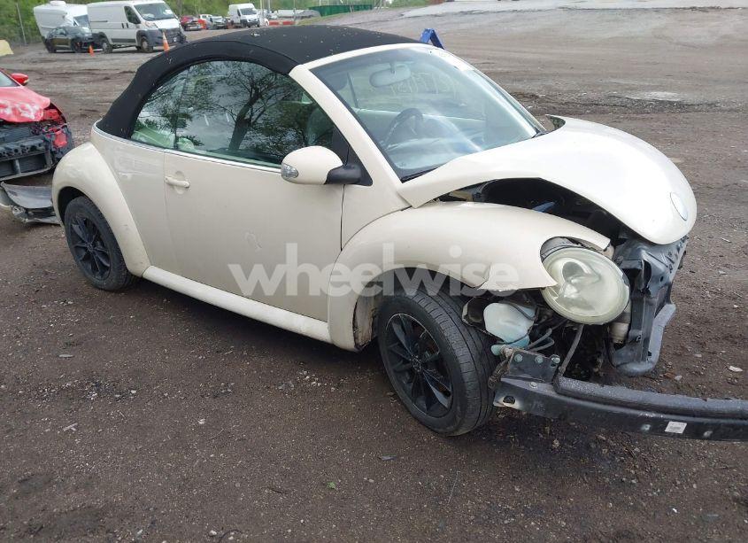 2005 Volkswagen New BEETLE GLS (VIN 3VWCM31Y95M306381) main photo