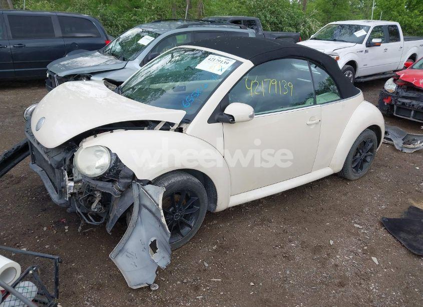 Photo 2 of 2005 Volkswagen New BEETLE GLS (VIN 3VWCM31Y95M306381)