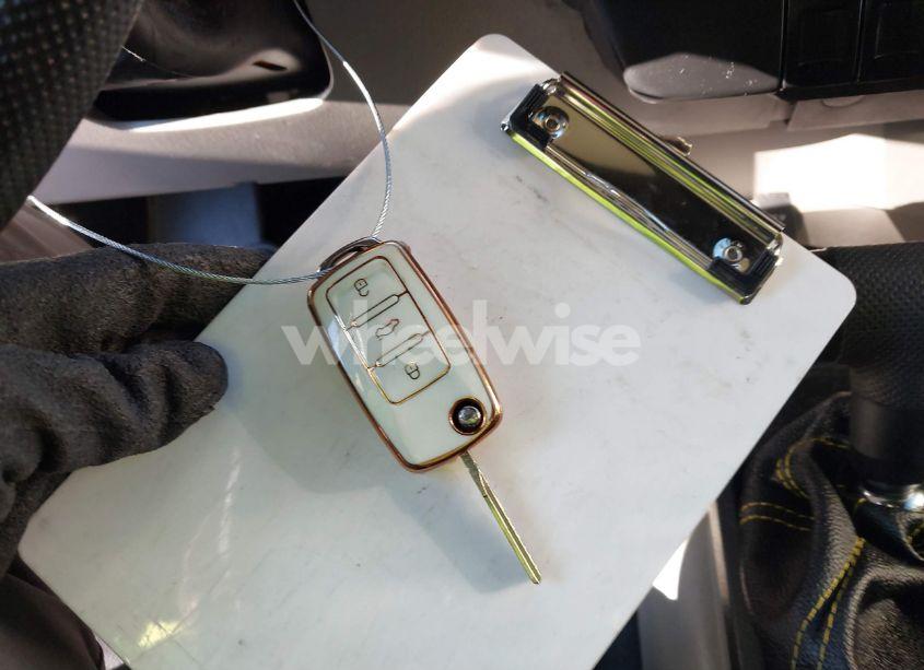 Photo 11 of 2005 Volkswagen New BEETLE GLS (VIN 3VWCM31Y95M352115)