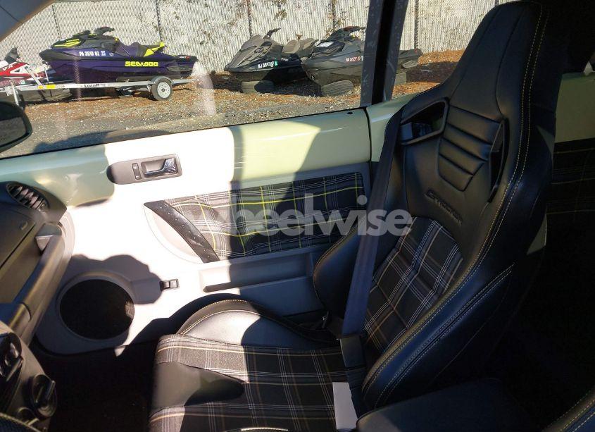 Photo 5 of 2005 Volkswagen New BEETLE GLS (VIN 3VWCM31Y95M352115)