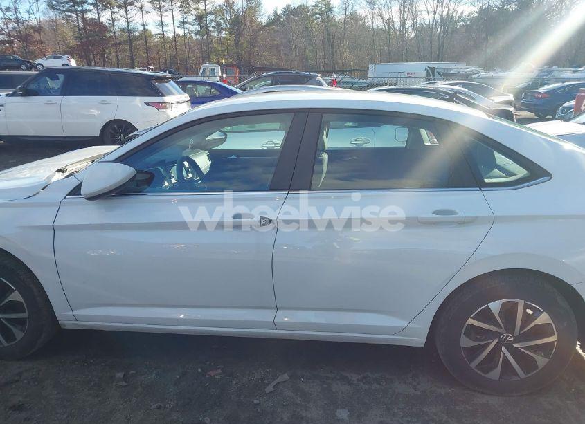 Photo 14 of 2022 Volkswagen Jetta 1.5T S (VIN 3VWCM7BU0NM006246)