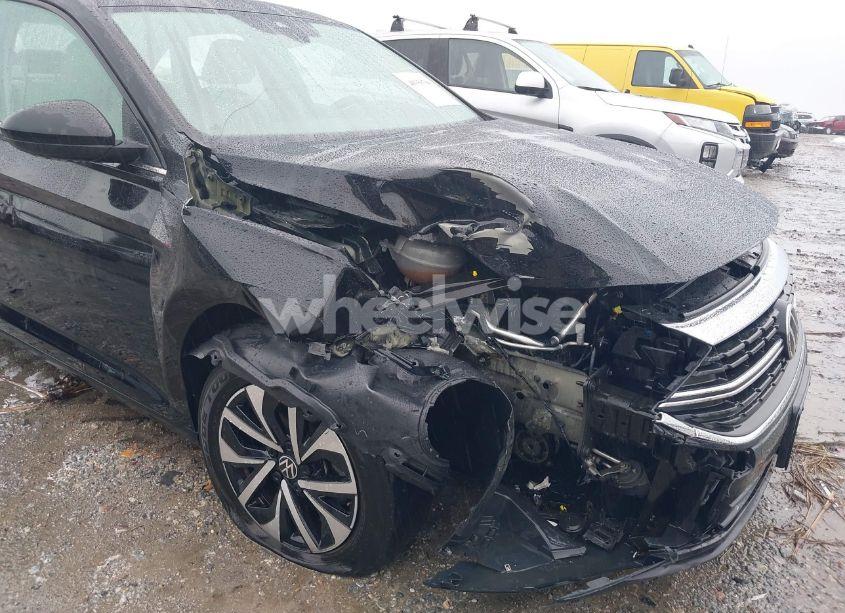 Photo 6 of 2022 Volkswagen Jetta 1.5T S (VIN 3VWCM7BU0NM015867)