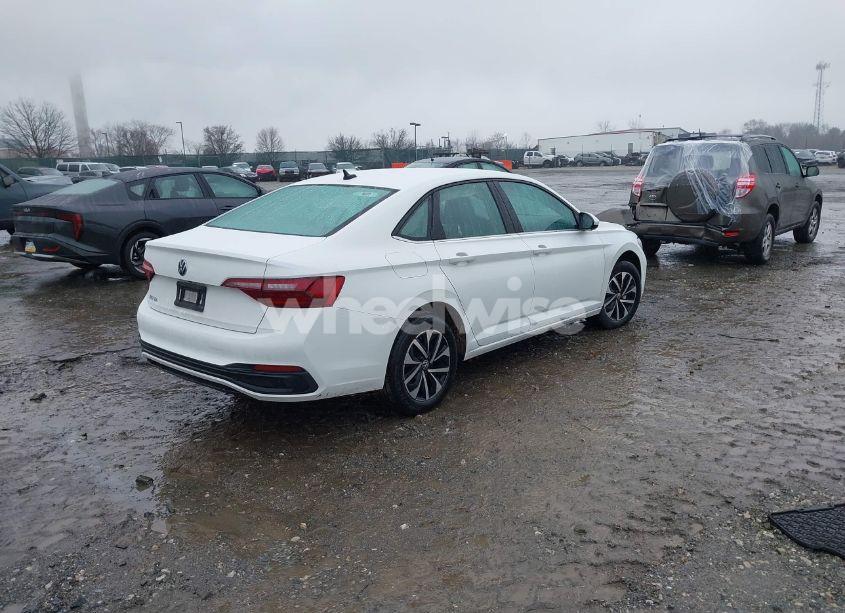 Photo 4 of 2022 Volkswagen Jetta 1.5T S (VIN 3VWCM7BU1NM026456)