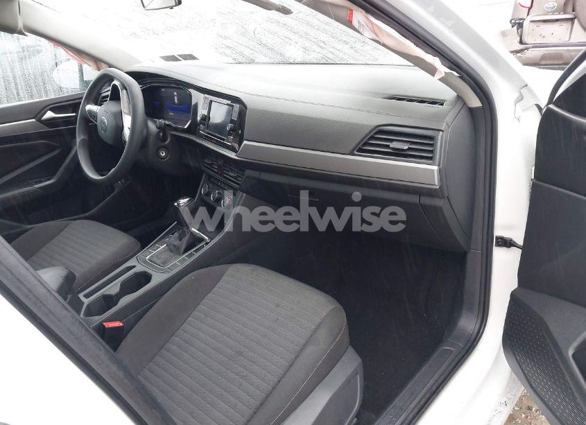 Photo 5 of 2022 Volkswagen Jetta 1.5T S (VIN 3VWCM7BU1NM026456)