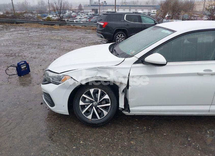 Photo 6 of 2022 Volkswagen Jetta 1.5T S (VIN 3VWCM7BU1NM026456)