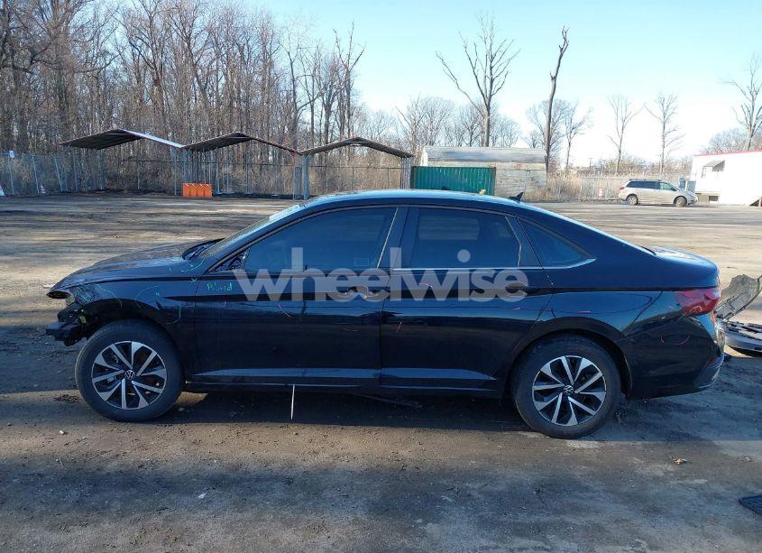 Photo 15 of 2022 Volkswagen Jetta 1.5T S (VIN 3VWCM7BU2NM003932)