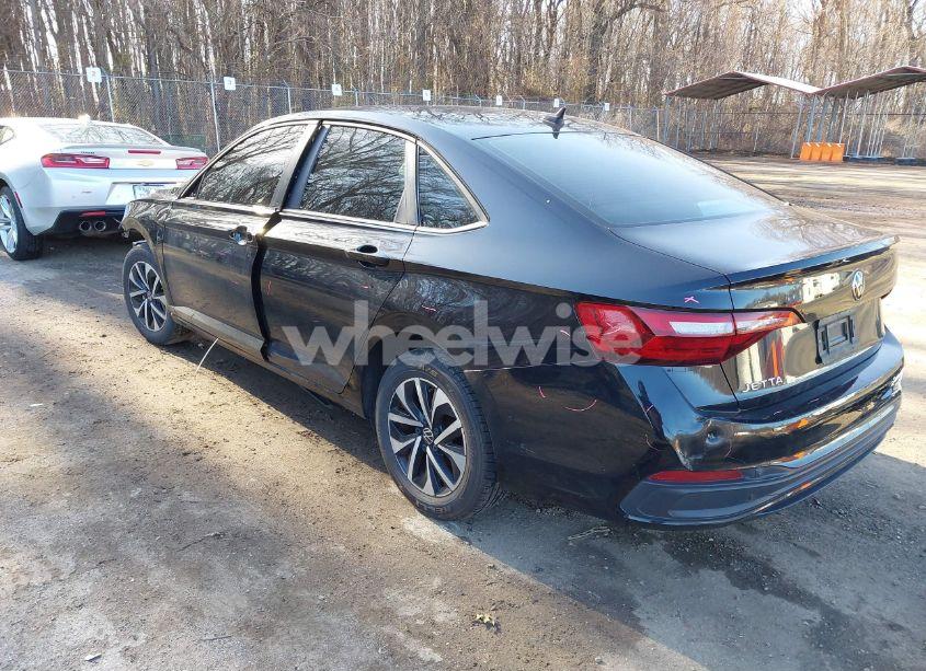Photo 3 of 2022 Volkswagen Jetta 1.5T S (VIN 3VWCM7BU2NM003932)