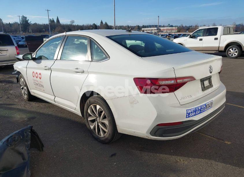 Photo 3 of 2022 Volkswagen Jetta 1.5T S (VIN 3VWCM7BU2NM026692)