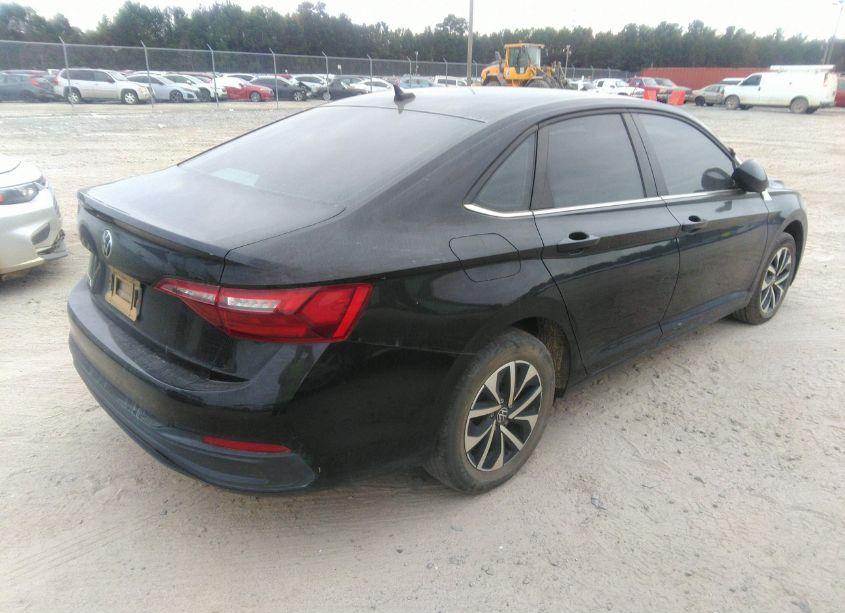 Photo 4 of 2022 Volkswagen Jetta 1.5T S (VIN 3VWCM7BU3NM019203)