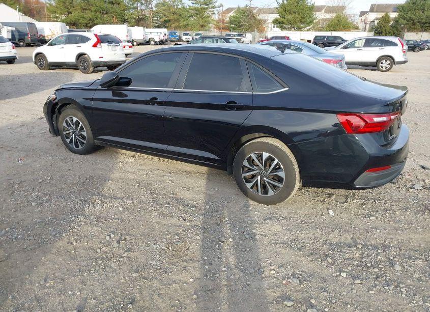 Photo 3 of 2022 Volkswagen Jetta 1.5T S (VIN 3VWCM7BU9NM020940)