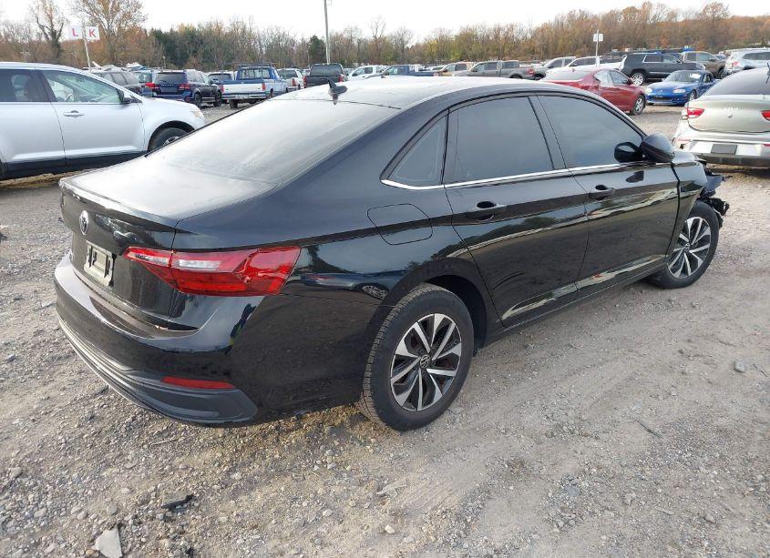 Photo 4 of 2022 Volkswagen Jetta 1.5T S (VIN 3VWCM7BU9NM020940)