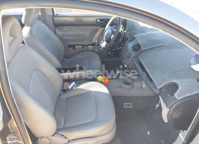 Photo 5 of 2002 Volkswagen New BEETLE GLS TDI (VIN 3VWCP21C32M424377)