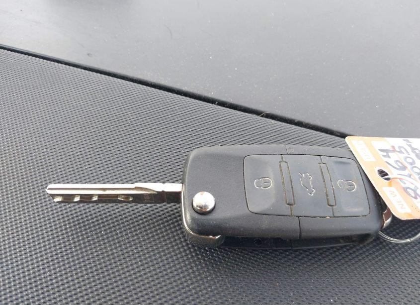 Photo 11 of 2005 Volkswagen New BEETLE GLS TDI (VIN 3VWCR31C05M410716)