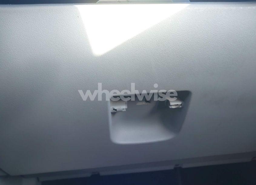 Photo 12 of 2005 Volkswagen New BEETLE GLS TDI (VIN 3VWCR31C15M403886)