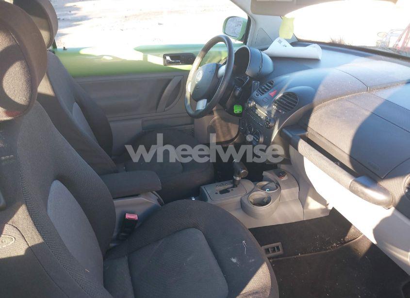 Photo 5 of 2005 Volkswagen New BEETLE GLS TDI (VIN 3VWCR31C15M403886)