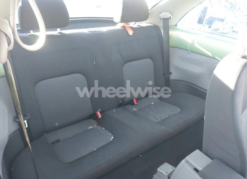 Photo 8 of 2005 Volkswagen New BEETLE GLS TDI (VIN 3VWCR31C15M403886)