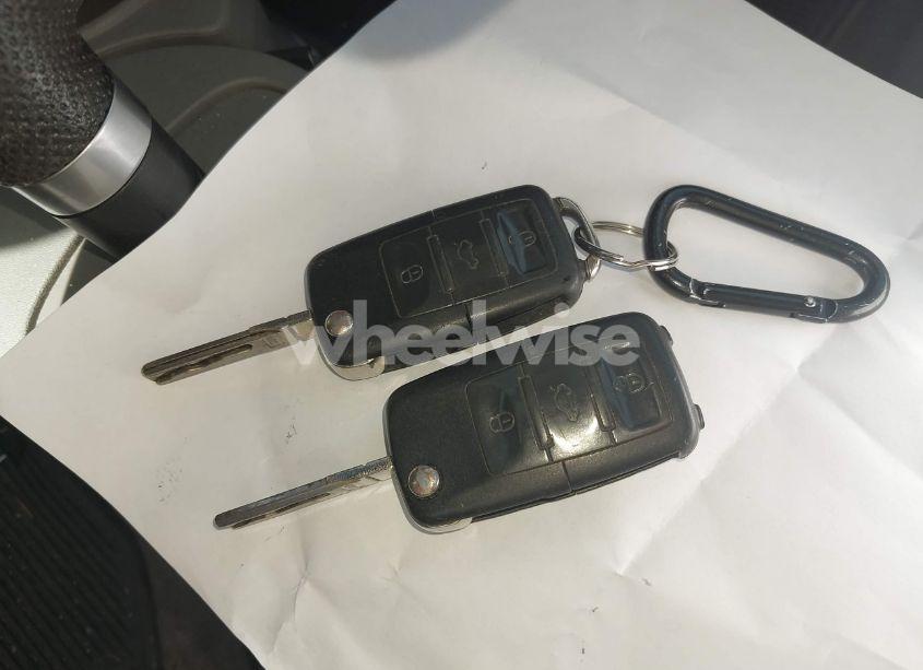 Photo 11 of 2005 Volkswagen New BEETLE GLS TDI (VIN 3VWCR31C85M409376)