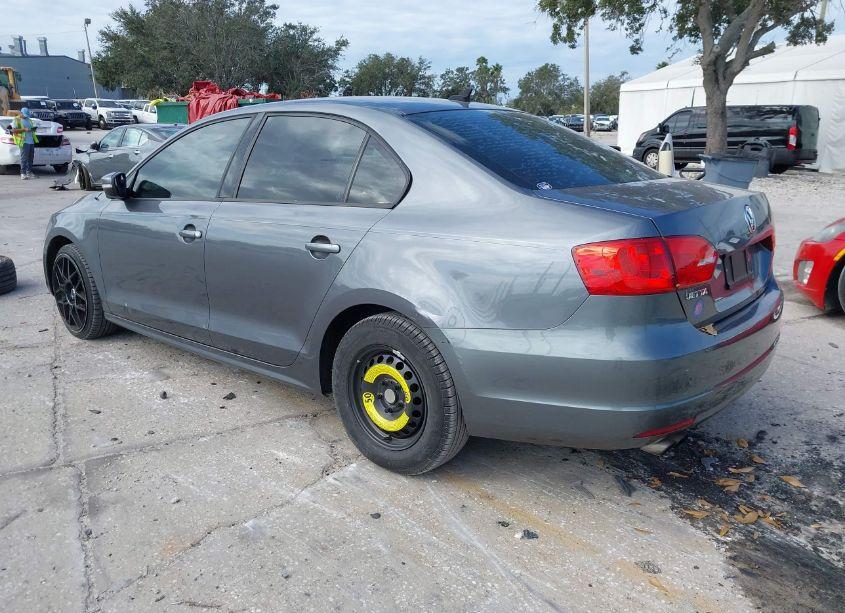 Photo 3 of 2014 Volkswagen Jetta 1.8T SE (VIN 3VWD07AJ0EM226347)