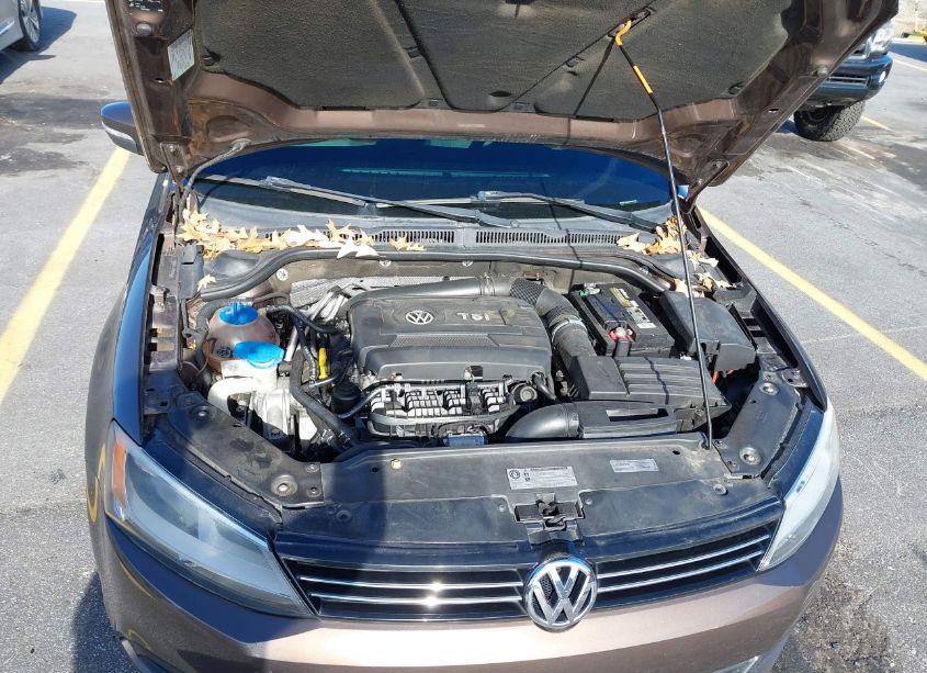 Photo 10 of 2014 Volkswagen Jetta 1.8T SE (VIN 3VWD07AJ0EM388432)