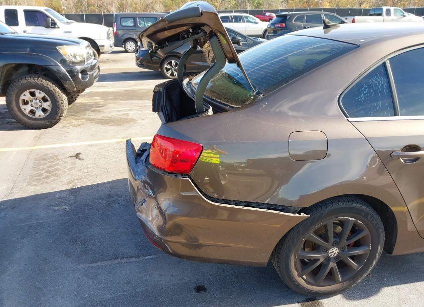 Photo 13 of 2014 Volkswagen Jetta 1.8T SE (VIN 3VWD07AJ0EM388432)