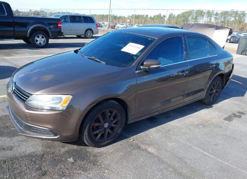 Photo 2 of 2014 Volkswagen Jetta 1.8T SE (VIN 3VWD07AJ0EM388432)