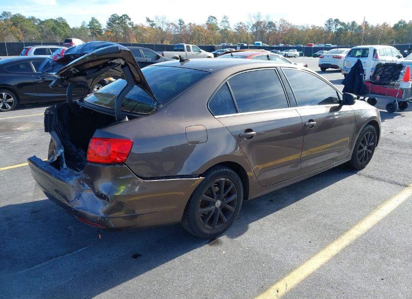 Photo 4 of 2014 Volkswagen Jetta 1.8T SE (VIN 3VWD07AJ0EM388432)