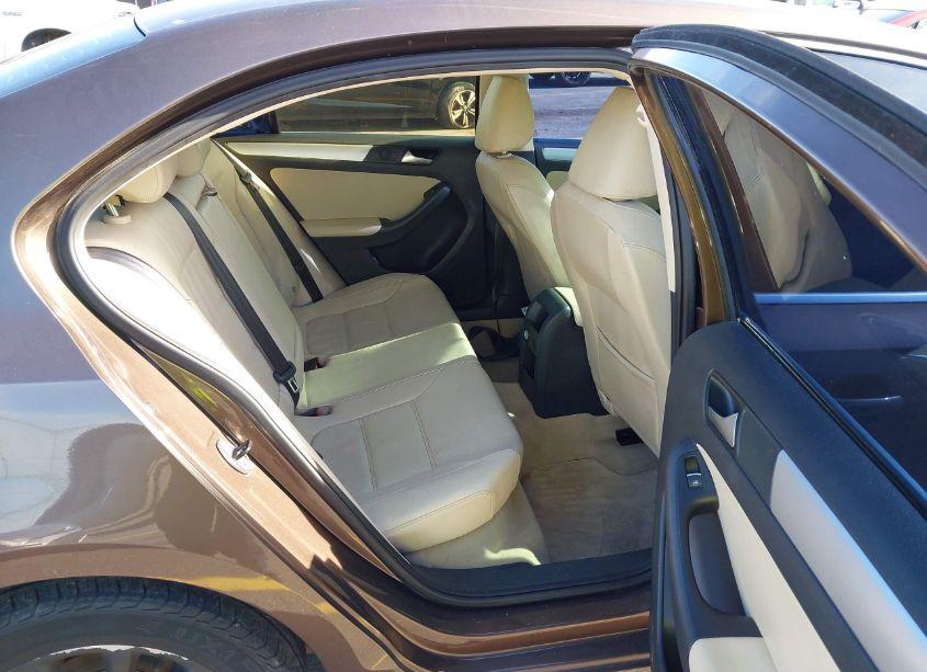 Photo 8 of 2014 Volkswagen Jetta 1.8T SE (VIN 3VWD07AJ0EM388432)