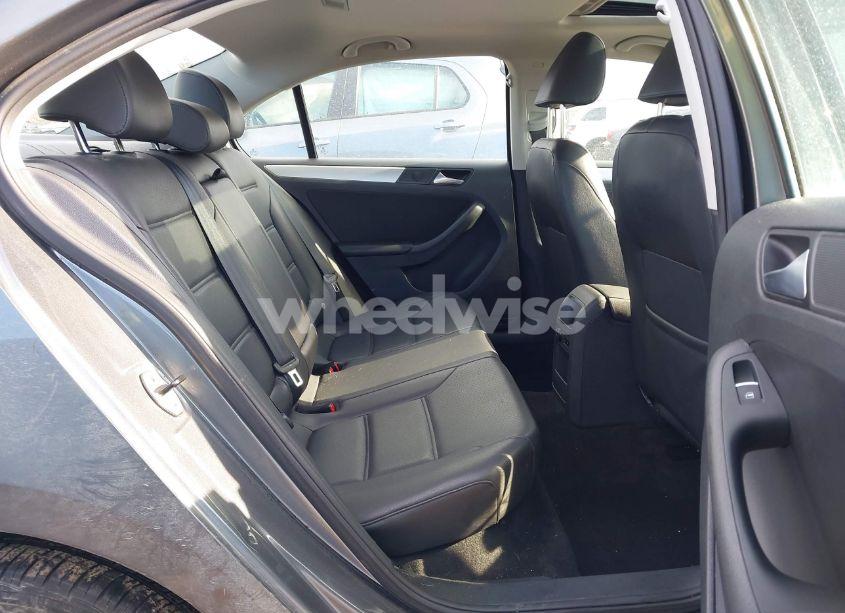 Photo 8 of 2014 Volkswagen Jetta 1.8T SE (VIN 3VWD07AJ1EM330314)