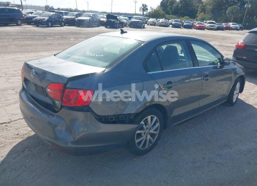 Photo 4 of 2014 Volkswagen Jetta 1.8T SE (VIN 3VWD07AJ1EM378265)