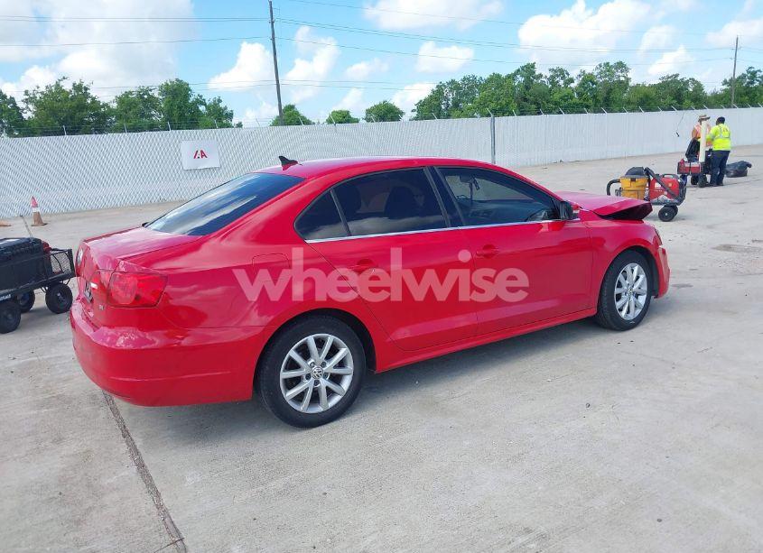 Photo 4 of 2014 Volkswagen Jetta 1.8T SE (VIN 3VWD07AJ1EM432826)