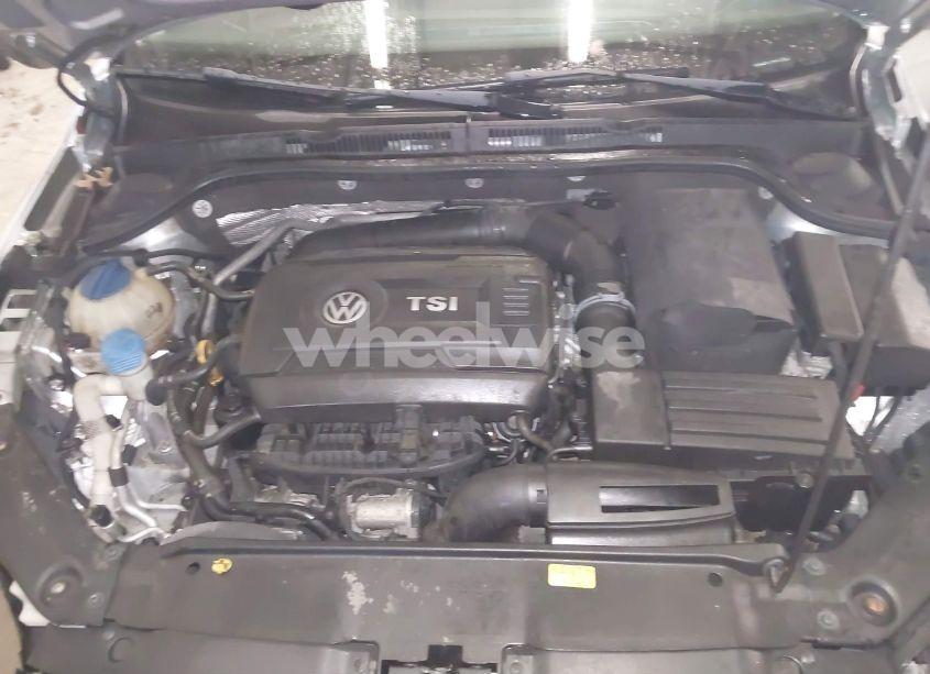 Photo 10 of 2015 Volkswagen Jetta 1.8T SE (VIN 3VWD07AJ1FM221711)