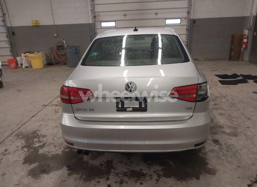 Photo 17 of 2015 Volkswagen Jetta 1.8T SE (VIN 3VWD07AJ1FM221711)