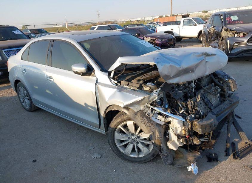 2015 Volkswagen Jetta 1.8T SE (VIN 3VWD07AJ1FM339550) main photo