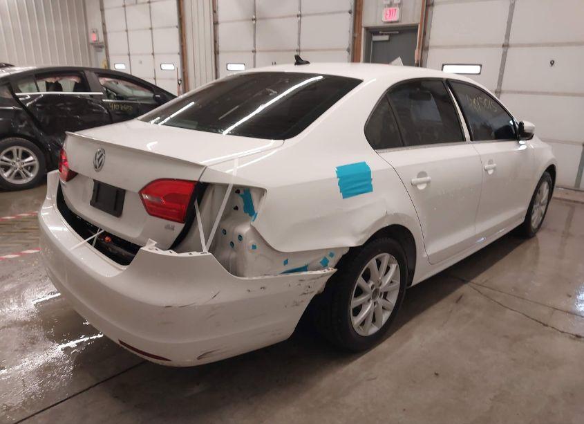 Photo 4 of 2014 Volkswagen Jetta 1.8T SE (VIN 3VWD07AJ2EM382647)