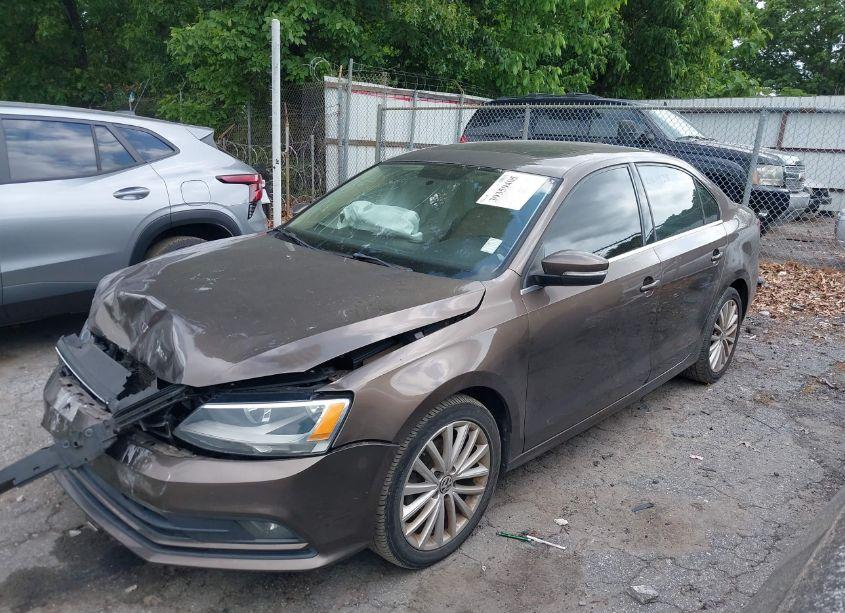 Photo 2 of 2015 Volkswagen Jetta 1.8T SE (VIN 3VWD07AJ2FM316813)
