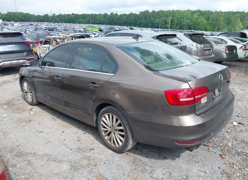 Photo 3 of 2015 Volkswagen Jetta 1.8T SE (VIN 3VWD07AJ2FM316813)