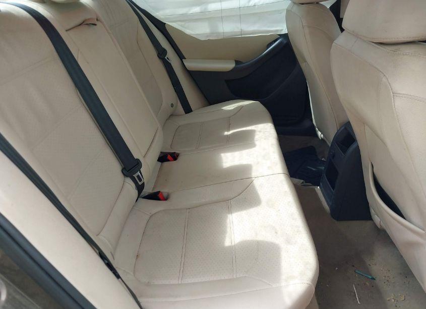 Photo 8 of 2015 Volkswagen Jetta 1.8T SE (VIN 3VWD07AJ2FM316813)