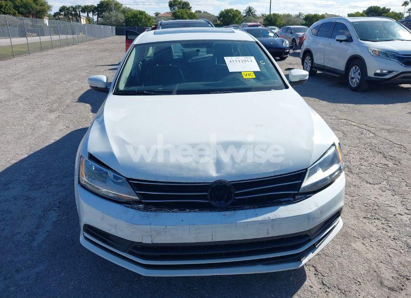 Photo 6 of 2015 Volkswagen Jetta SEDAN (VIN 3VWD07AJ2FM412442)