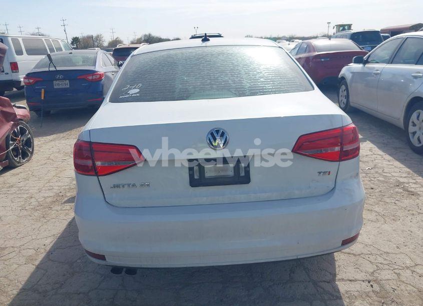 Photo 16 of 2015 Volkswagen Jetta 1.8T SE (VIN 3VWD07AJ2FM413901)