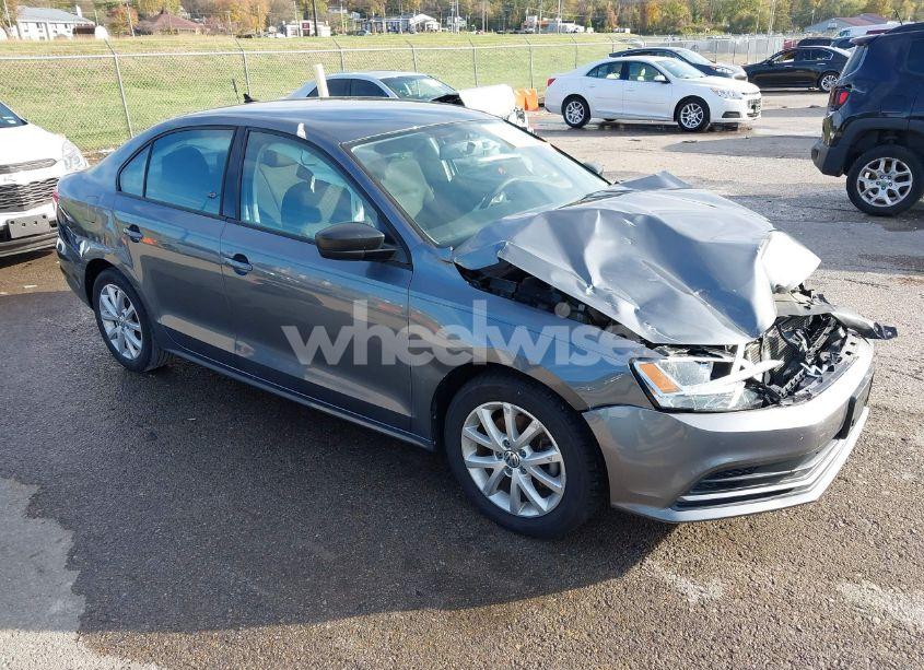 2015 Volkswagen Jetta 1.8T SE (VIN 3VWD07AJ3FM336505) main photo