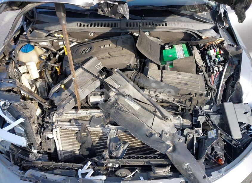 Photo 10 of 2015 Volkswagen Jetta 1.8T SE (VIN 3VWD07AJ3FM336505)