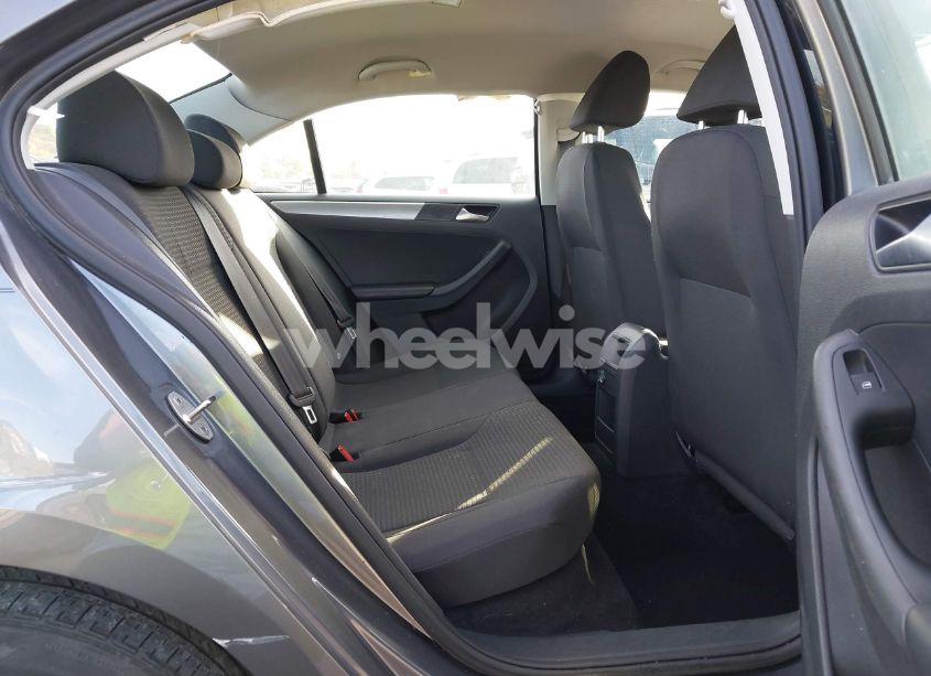 Photo 8 of 2015 Volkswagen Jetta 1.8T SE (VIN 3VWD07AJ3FM336505)