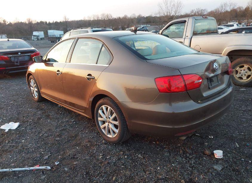 Photo 3 of 2014 Volkswagen Jetta 1.8T SE (VIN 3VWD07AJ4EM259495)