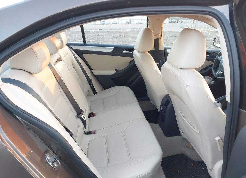 Photo 8 of 2014 Volkswagen Jetta 1.8T SE (VIN 3VWD07AJ4EM259495)